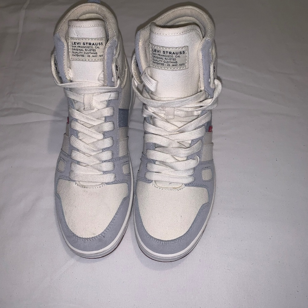 Levi uppers sneakers